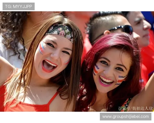 世界杯美女助阵现场，迷人风采成为比赛最亮丽的风景线