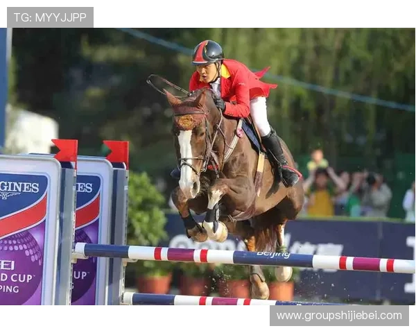 如何通过世界杯海报背景突出赛事主题与激发观众热情